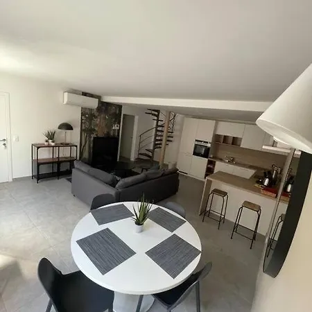 Apartment : La Verte De La Grand Place Chimay